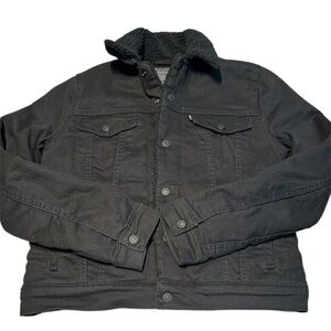 Levi’s Black Sherpa Lined Denim Trucker Jacket Women’s Medium Cozy Warm Classic